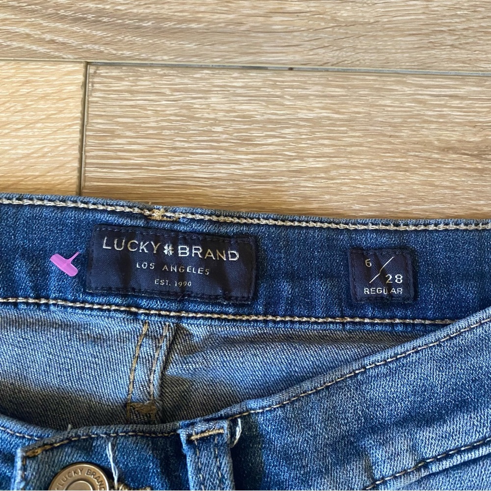 Lucky Brand Women’s Jeans Mid Rise Skinny Ava Size 6/28 Medium Wash - Picture 3 of 8